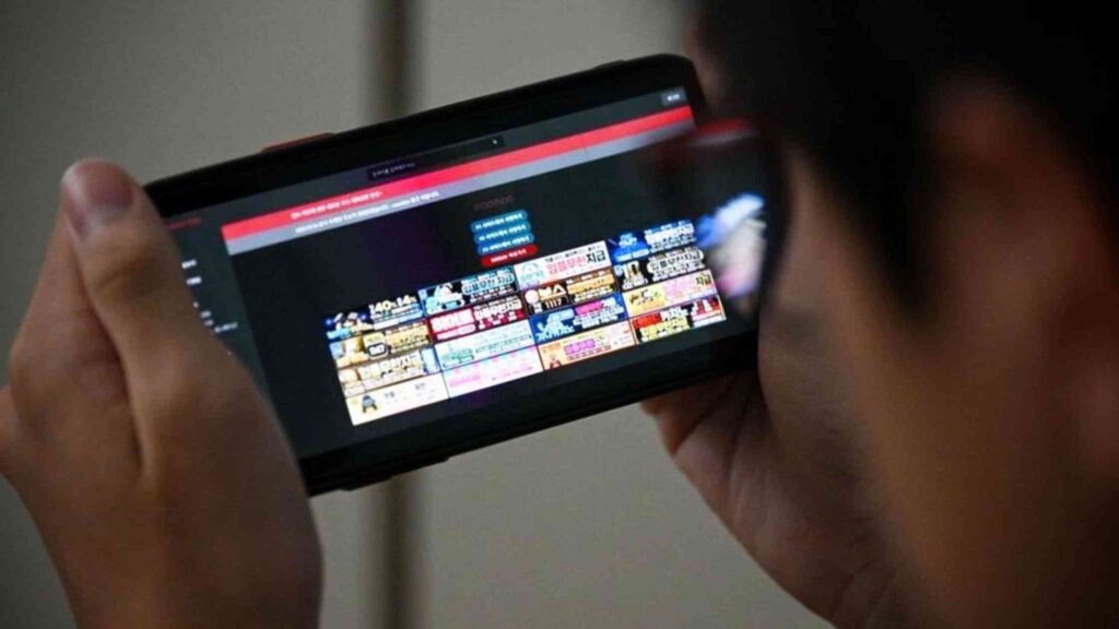 Why You Should Avoid Pirated Sites